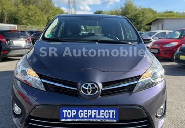 Toyota Verso 100.000 km 8.900 &euro; Bottrop 46238