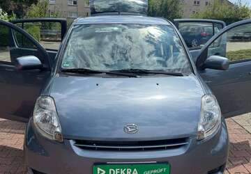 Daihatsu Sirion 124.890 km 2.499 &euro; Essen 45355