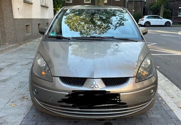 Mitsubishi Colt 84.000 km 2.450 &euro; Essen 45138
