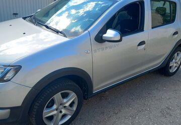 Dacia Sandero 76.000 km 5.900 &euro; Essen 45134