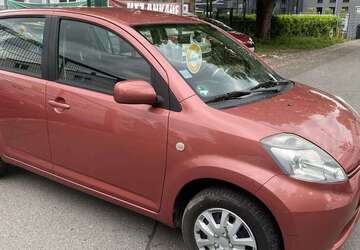 Daihatsu Sirion 95.555 km 4.950 &euro; Essen 45239