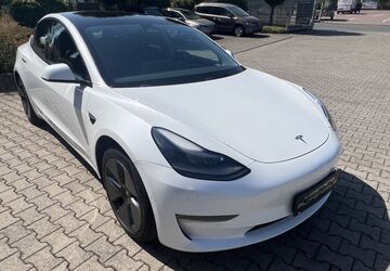 Tesla Model 3 206.305 km 21.999 &euro; Datteln 45711