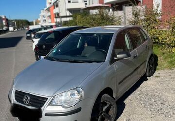 VW Polo 121.000 km 2.300 &euro; Dortmund 44147